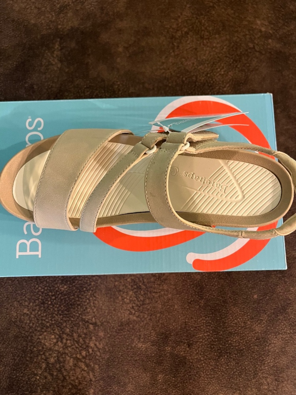 BareTraps Aileen Sandal Size 8.5 Medium Color: SAND